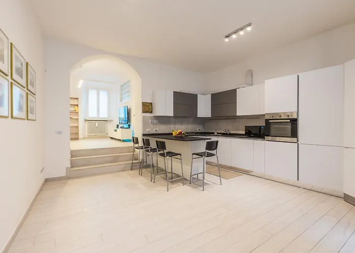 Moderno Appartamento Grande Comfort Como